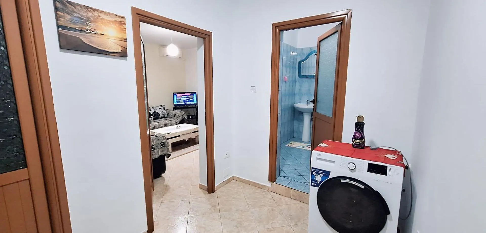 Promenade Apartment In City Centre Berat